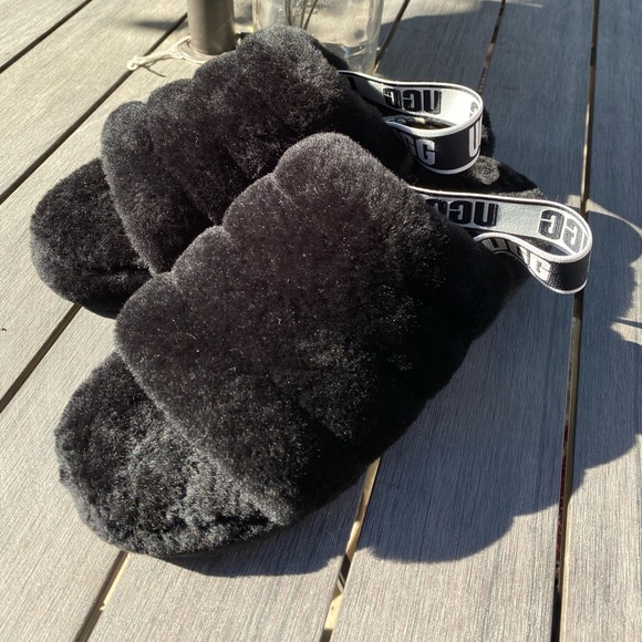 Womens ugg slippers size 10 - Picture 2 of 5